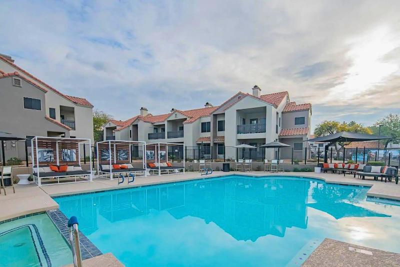 Heated Pool On-Site Theater TPC Golf Tennis - image 26