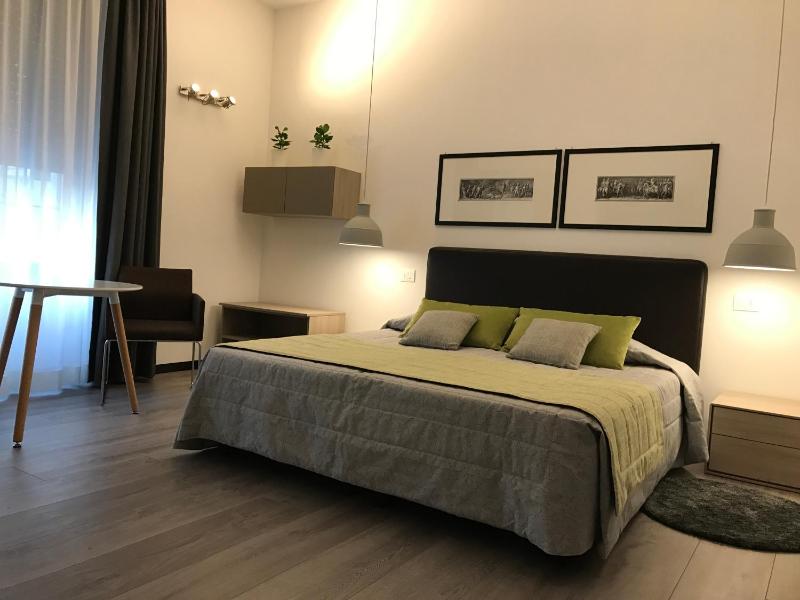 Superior Double Room image 3