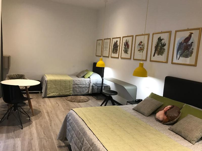 Superior Triple Room image 4