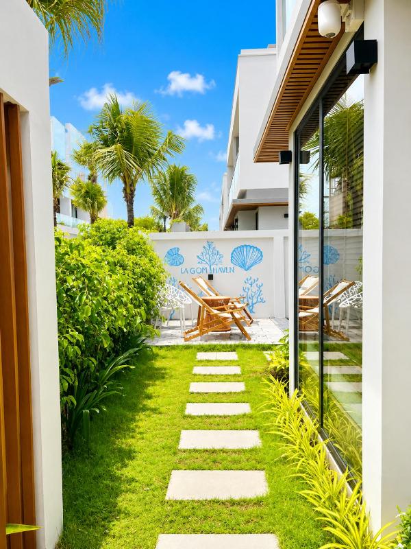 Beachside Private Villas by Sunset Host - Private Pool - Breakfast Included - AP Pick Up - image 14