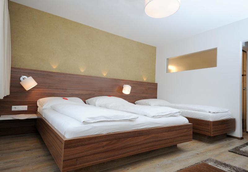 Triple Room image 1