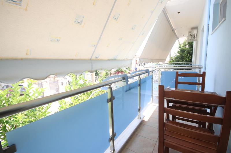Garden Holiday Studios - image 7