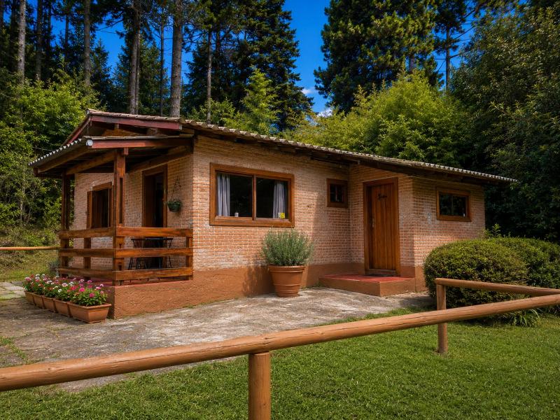 Empório reserva da serra - Opções de chalés e Hidromassagem - image 43