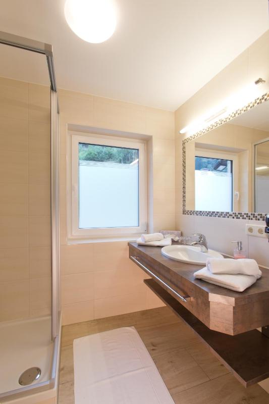 Double Room image 4