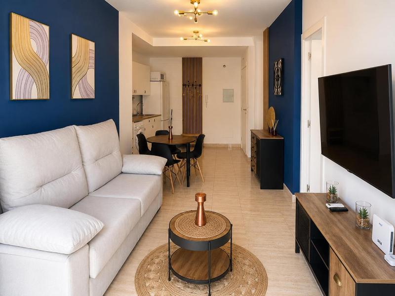 Apartment for 3 a short walk from the beaches - image 26