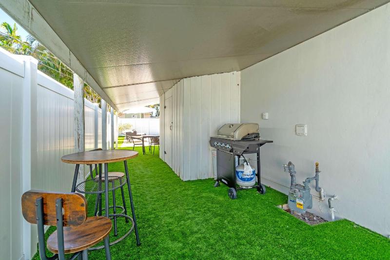 Sunny House With Pool - Spacious - image 38