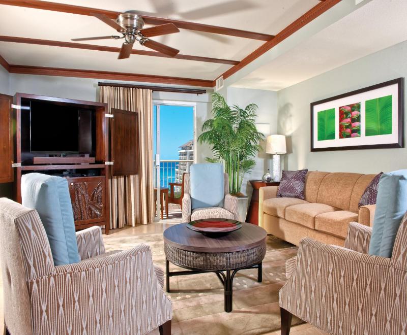 Waikiki Beach Walk Resort 3BR Apartment - image 12