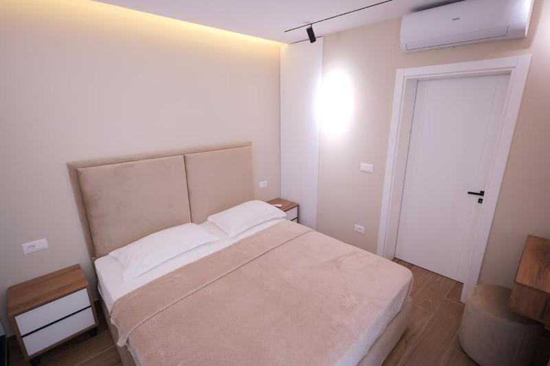 Dionis Garden Suite - image 6