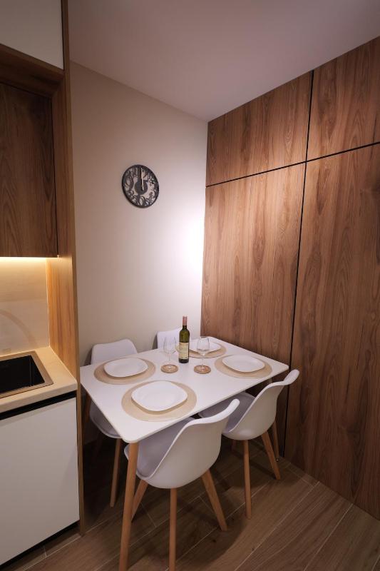 Dionis Garden Suite - image 9