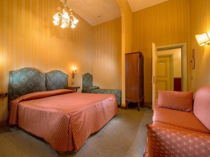 Superior Quadruple Room image 1