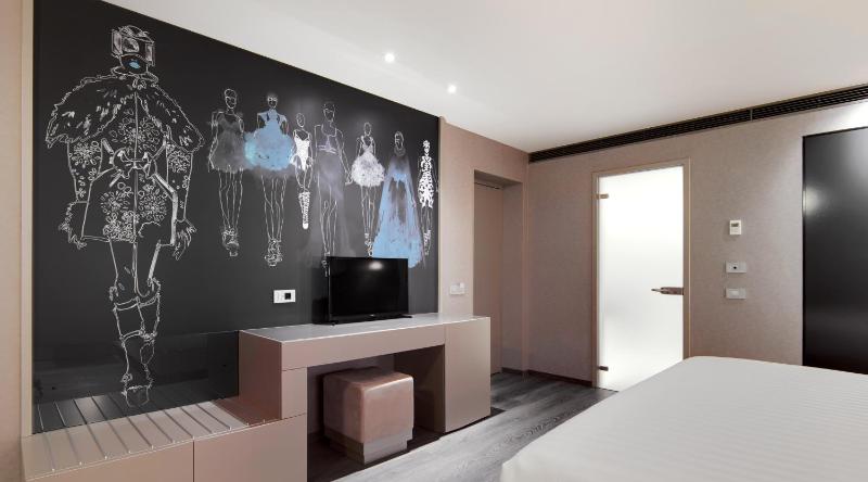 Junior Suite City View image 4