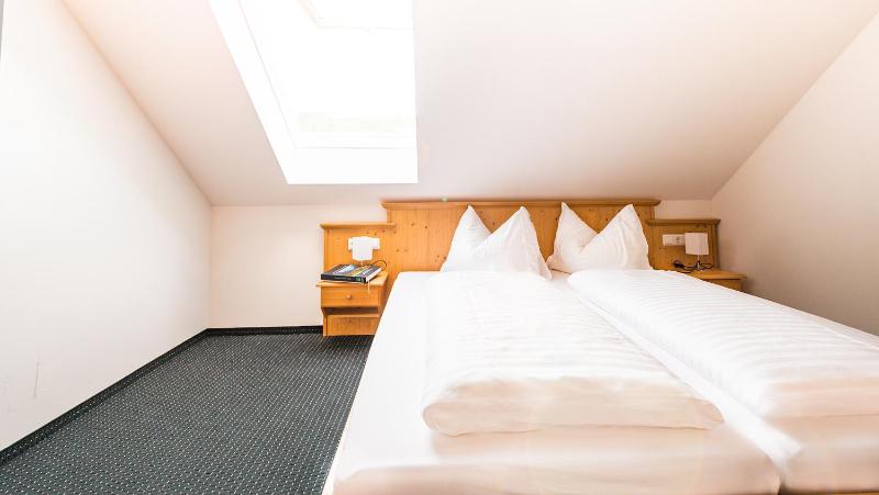 Three-Bedroom Apartment (6-8 Adults) image 4