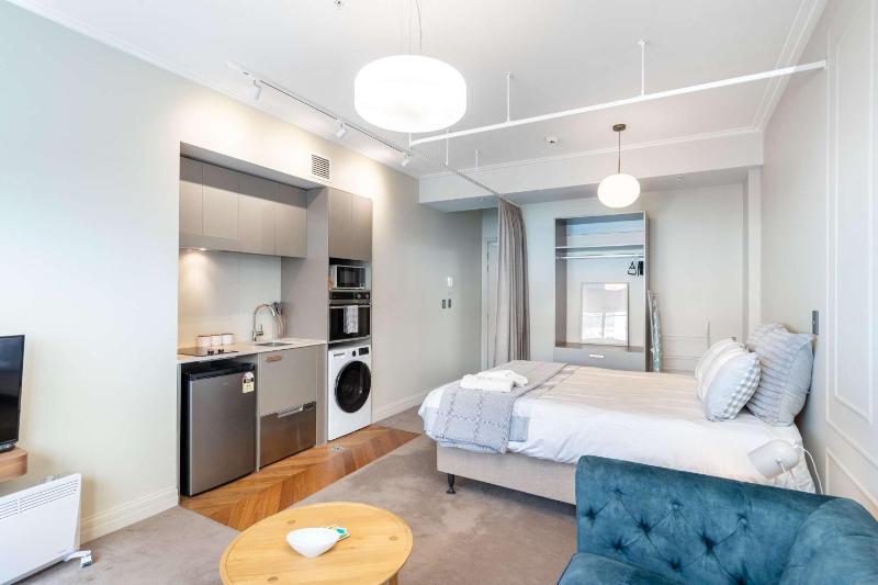 Central Te Aro Stay - Modern Studio for 2 - image 10