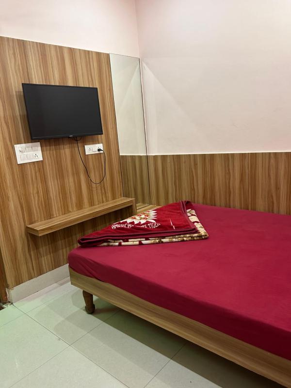 Radhey Radhey Dham - image 1