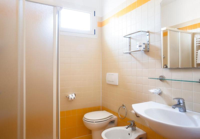 One-Bedroom Apartment with Beach Access image 1