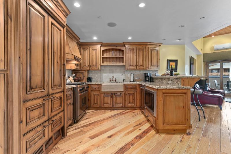Royal Plaza at Deer Valley - One Bedroom Condo with Hot Tub #305 condo - image 6