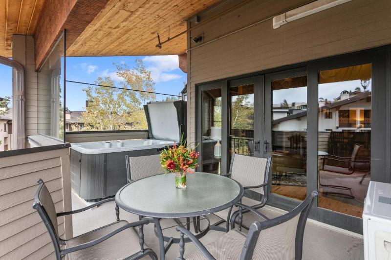 Royal Plaza at Deer Valley - One Bedroom Condo with Hot Tub #305 condo - image 9