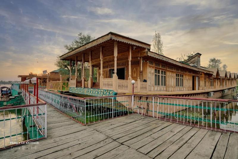 Heritage Prince of Kashmir Luxury Houseboat - image 12