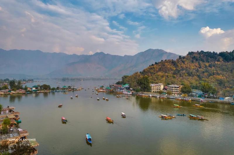 Heritage Prince of Kashmir Luxury Houseboat - image 6