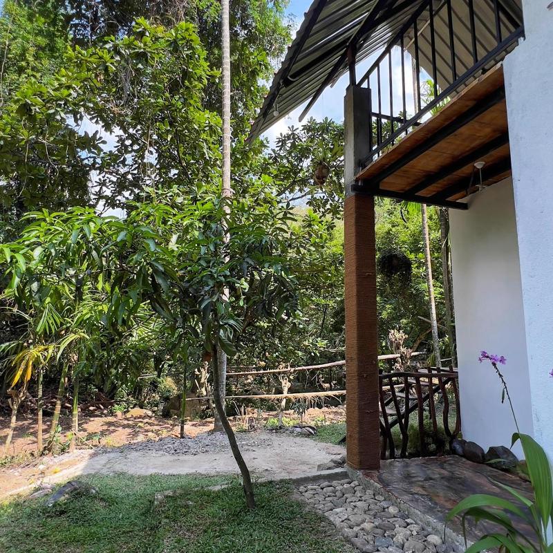Cabin On The Bend - image 9