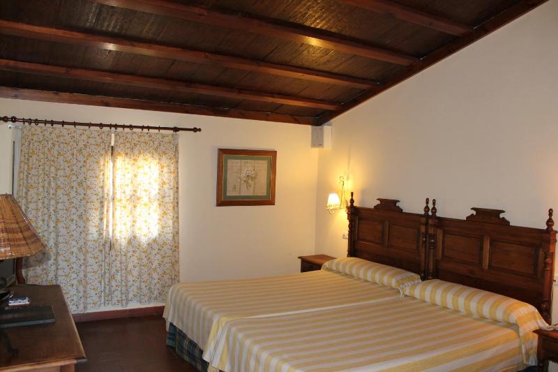 Standard Double Room image 2