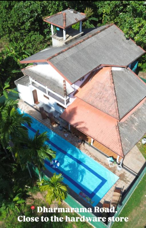 5 Room Pool Villa in Ahangama - image 1