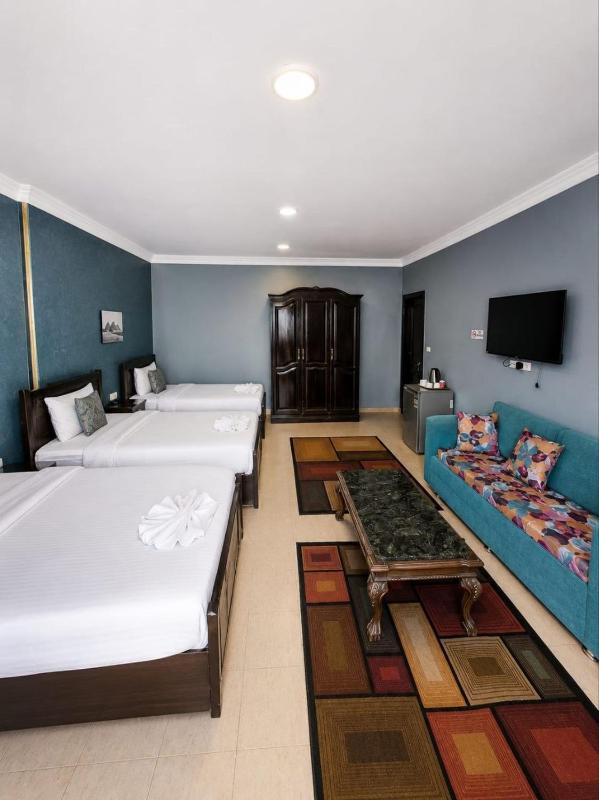 Temple Pyramids Inn - image 13