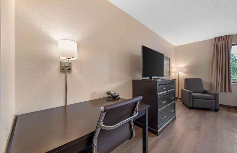 Extended Stay America Suites - Fort Lauderdale - Cypress Creek - NW 6th Way - image 36