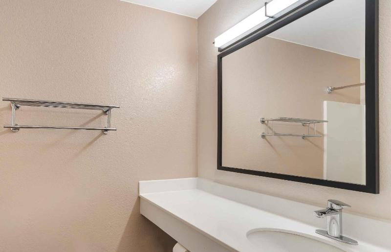 Extended Stay America Suites - Tampa - Airport - Spruce Street - image 20