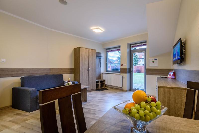 Studio Apartment image 3