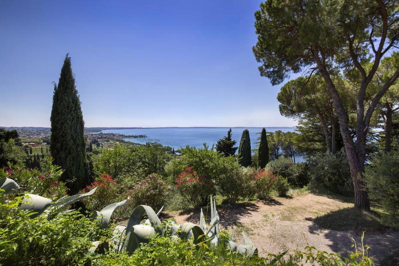 Apartment Agave with Lake View - image 2