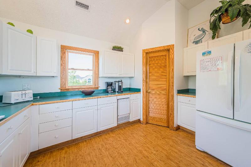 Rookery - Corolla Whalehead 395 Yds to Beach Ocean View Pool Hot Tub Pets OK Flex Stays - image 10