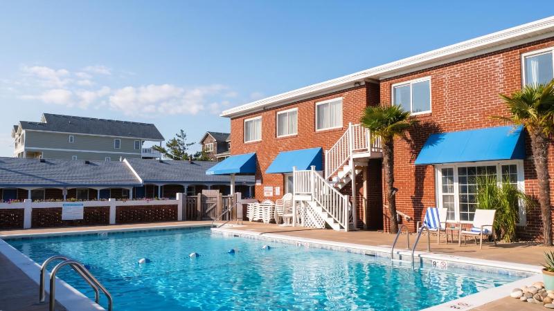 Colonial Inn - image 18