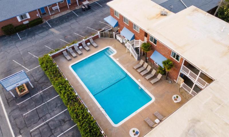 Colonial Inn - image 19