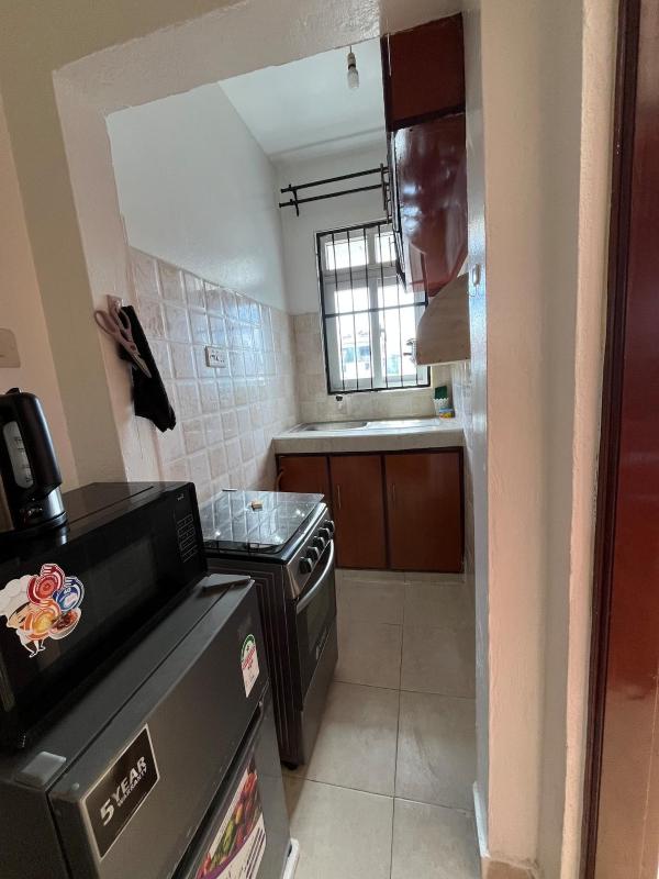 Spacious 1 bed apt with view in Bombolulu Mombasa - image 13