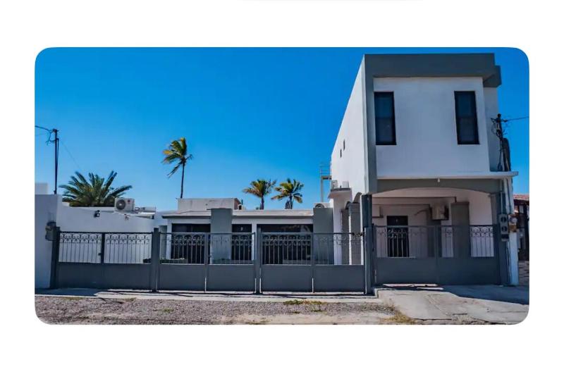 Estudio #2 a 5 min del malecon - image 22