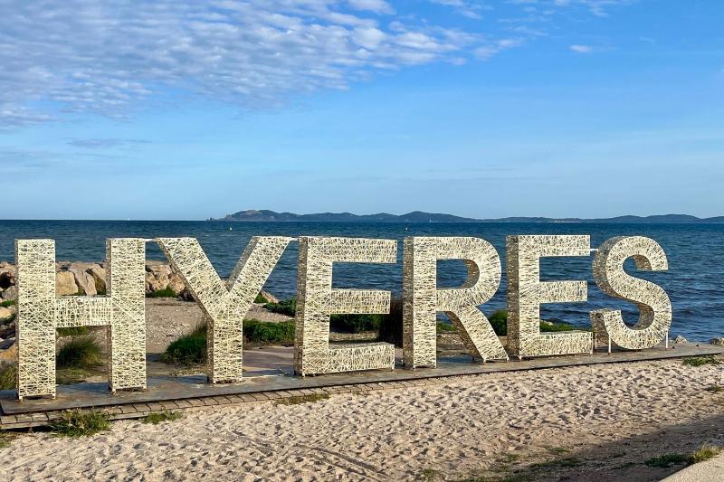 Charming 3 rooms of 50 m2 located in Hyères - image 10
