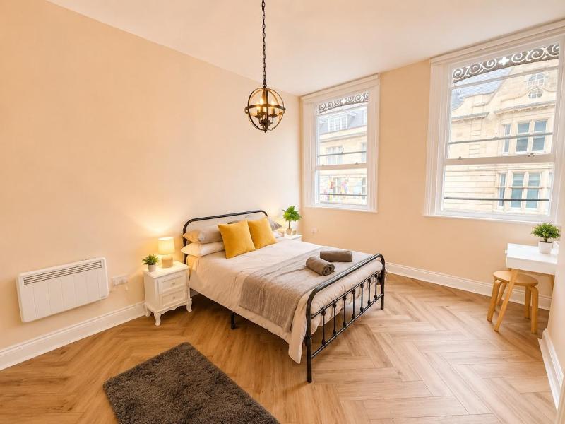 Superb Apartment In The Core Of Brighton - image 11