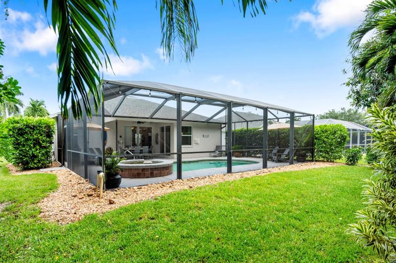 Surf Chic - Lux Salt Pool & Spa King Beds! - image 2