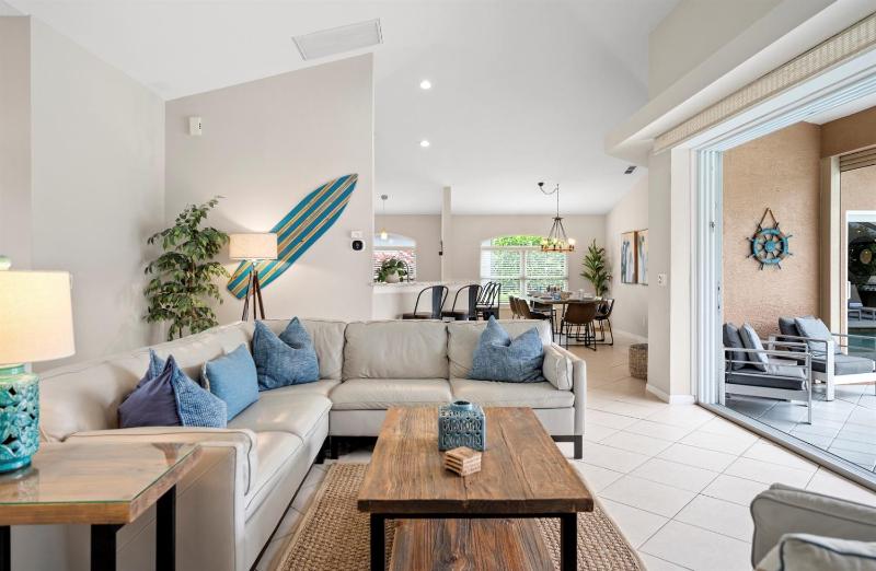 Tivoli Serenity-Salt Pool Water View & King Beds! - image 34