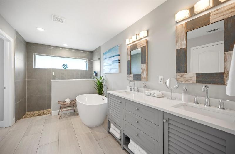 Tivoli Serenity-Salt Pool Water View & King Beds! - image 45