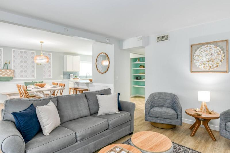 Seascape Family Beach Retreat - image 11