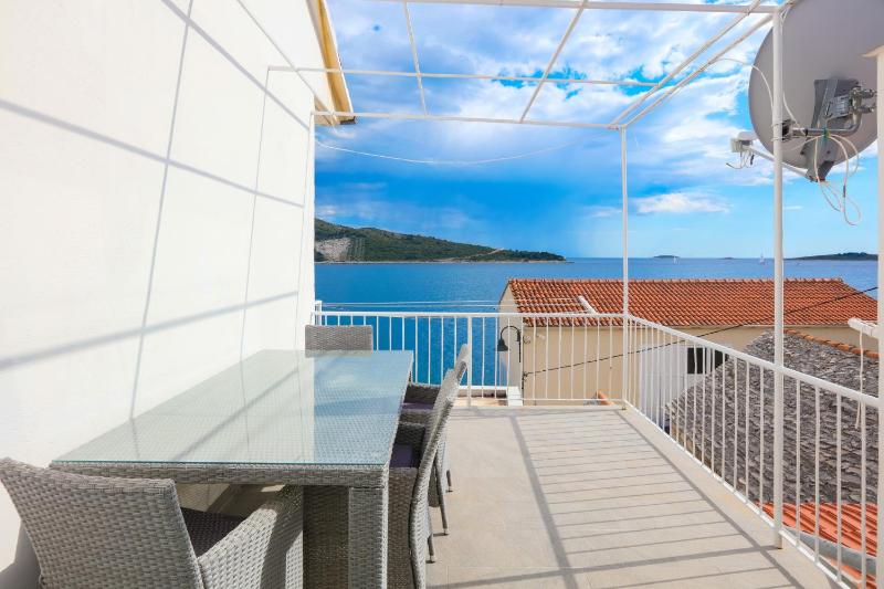 Apartments by the sea Primosten - 25265 - image 19