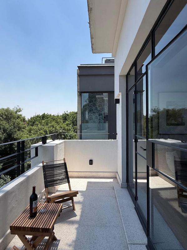 Design Apartment in Beautifully Restored Building in Roma Norte - image 26