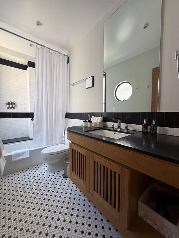 Design Apartment in Beautifully Restored Building in Roma Norte - image 31