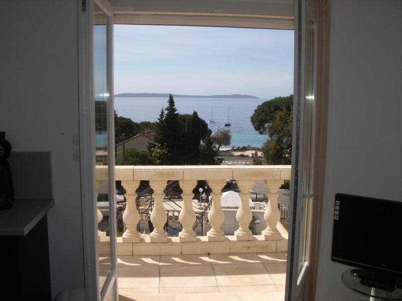One-Bedroom Suite (4 Adults) image 1