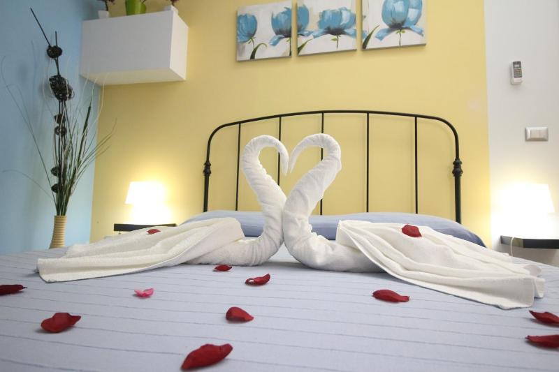 Nemi rooms - image 27