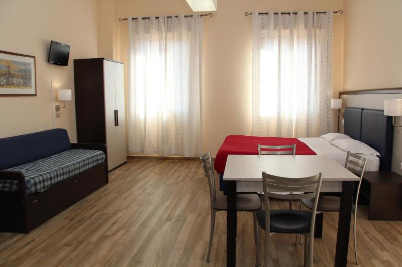 Quadruple Room image 3