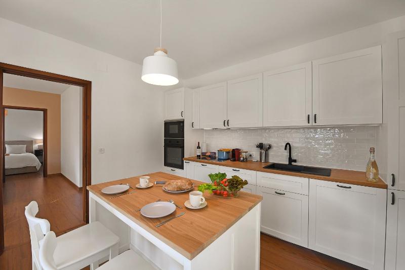 Casa Rinetta with Patio - Happy Rentals - image 5
