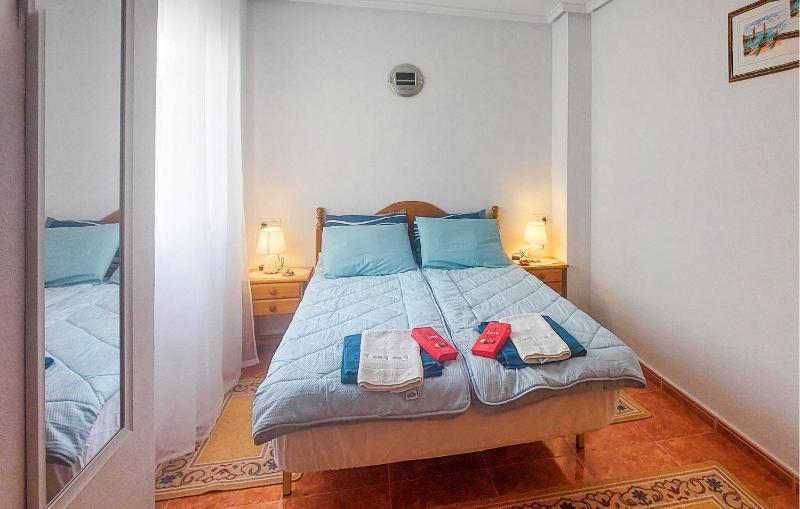 Cozy Apartment In Torrevieja - image 2